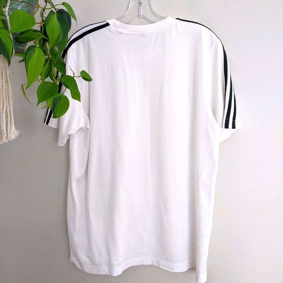🌸3 For $25🌸Adidas Three Stripe T-shirt - Picture 3 of 8